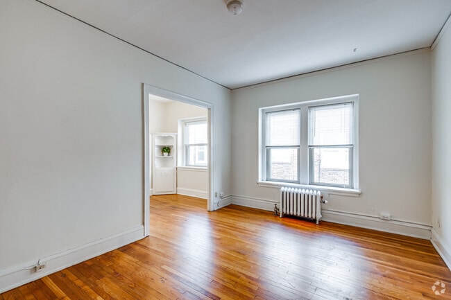 2222 Harriet - 1BR, 1BA - 600SF - Unit 2 Living Room