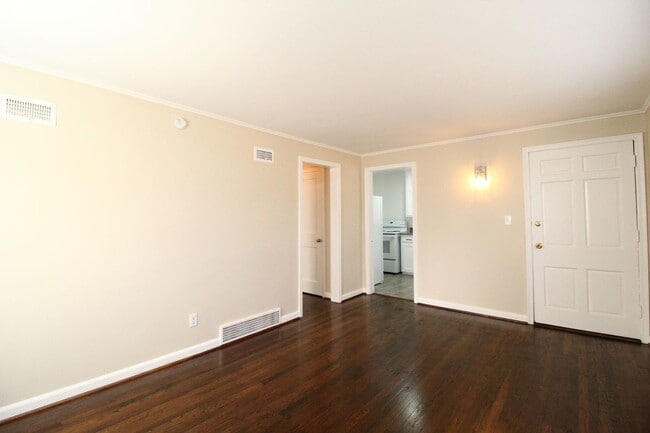 Photo - February FREE On This 1 Bedroom 1 Bath Duplex in Navy Hill Area in Olathe