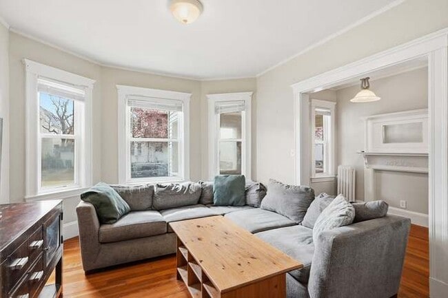 Building Photo - 95 Capen St Unit Apt 1