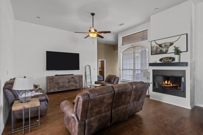 Photo - 3701 Timber Wolf Trl