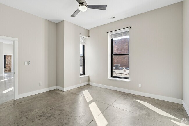 2BR, 2BA - 1,085SF - Primary Bedroom