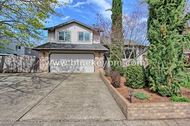 Photo - Luxury 3 Bed, 2.5 Bath Home in Beaverton with Large Yard and Bonus Room