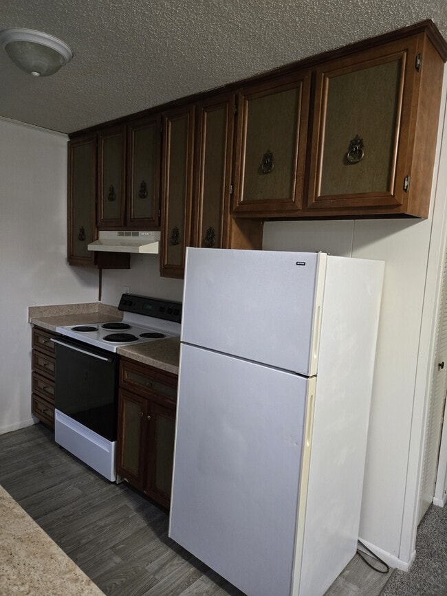 Kitchen - Shirwinjo Apartments