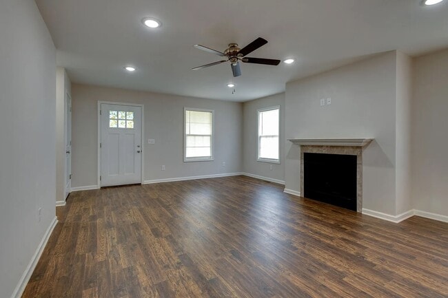 Photo - 555 Cainsville Rd