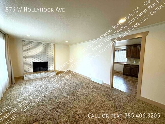 Photo - 876 Hollyhock Ave