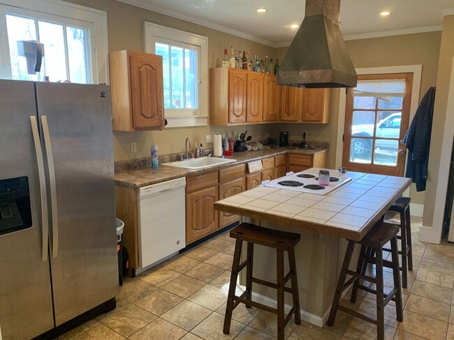 Photo - Jefferson Avenue Casa