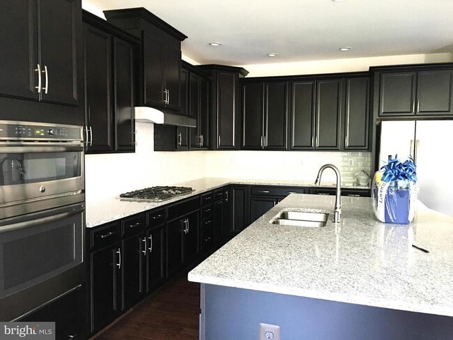 Photo - 42850 Edgegrove Heights Terrace