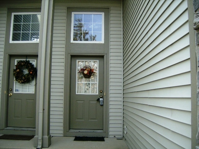 Building Photo - 457 Metropolitan St