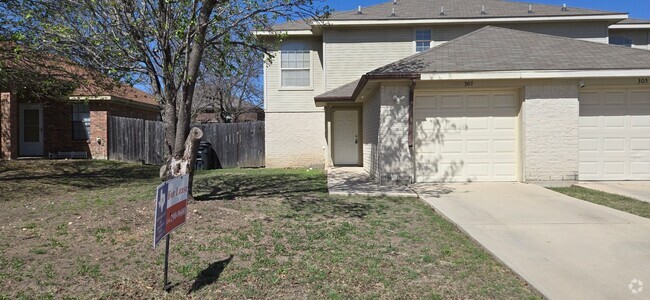 Building Photo - Remodeled Rental