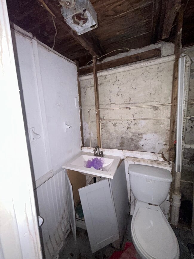 Photo - 4935 Alcott Ave