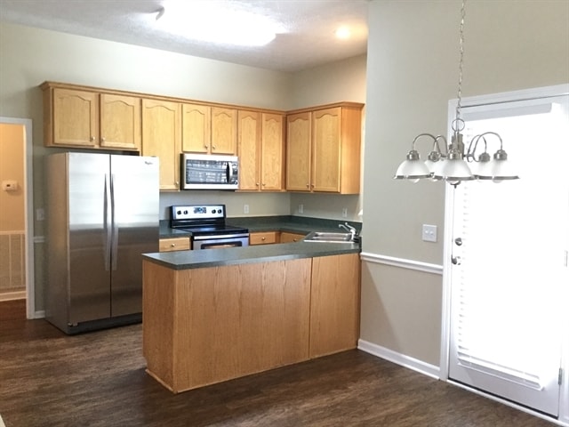 Photo - 121 Luna Ln