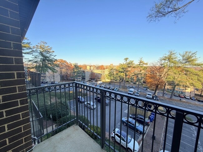 Photo - 75 S Reynolds St Unit 418