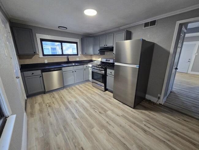 Photo - 3701 E Edgar Ave