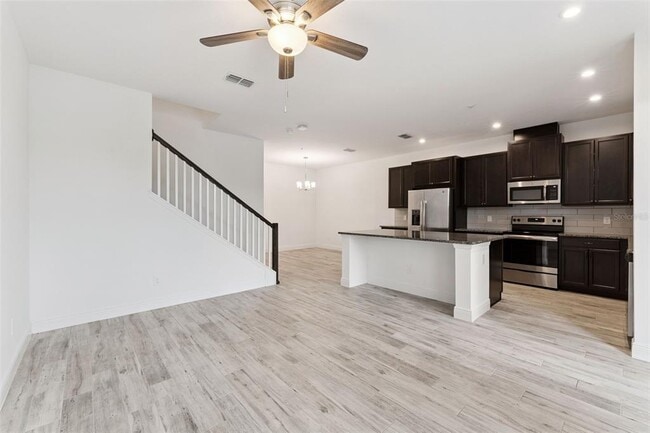 Photo - 13468 Stoddart Ave