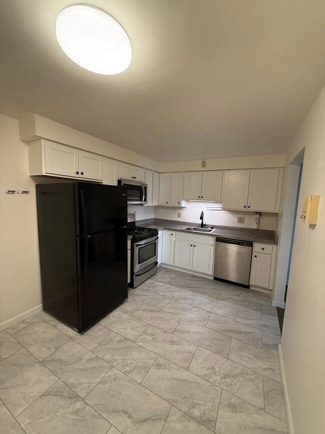 Building Photo - 802 Horner St Unit 1