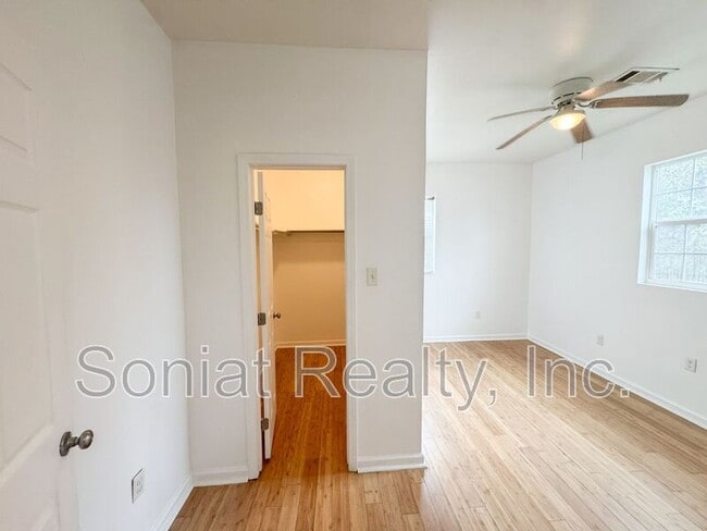 Photo - 4501 Majestic Oaks Dr