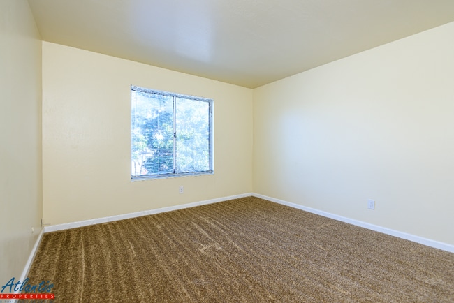 Photo - 555 S 10th St Unidad 21