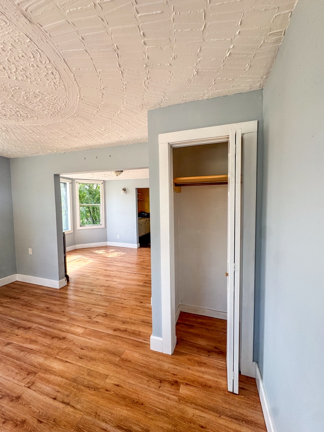 Coat or Linen Closet - 289 Broadway Unit Apt. 1