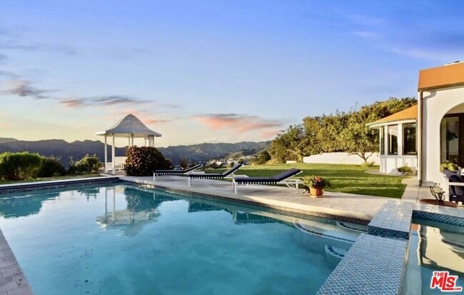 Photo - 16866 Charmel Ln