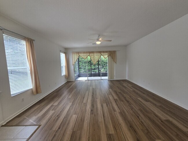 Photo - Spacious 3BR Townhome with Garage in Stonebridge at MetroWest $2299