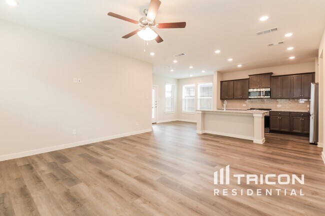 Photo - 2549 Dulaney Dr