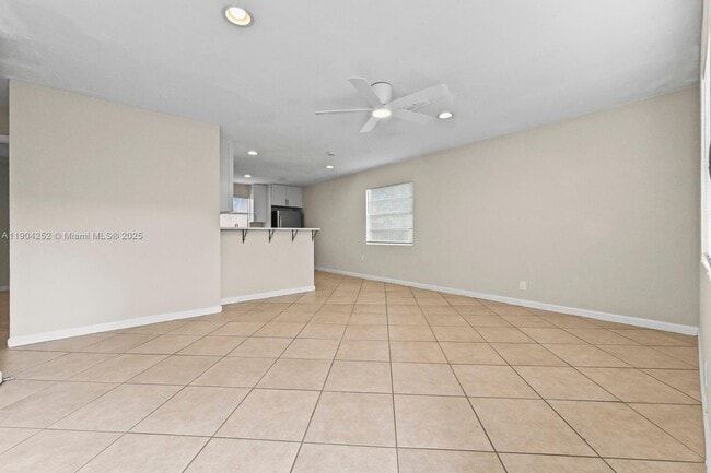 Photo - 3810 92nd Ln N Unidad 3810