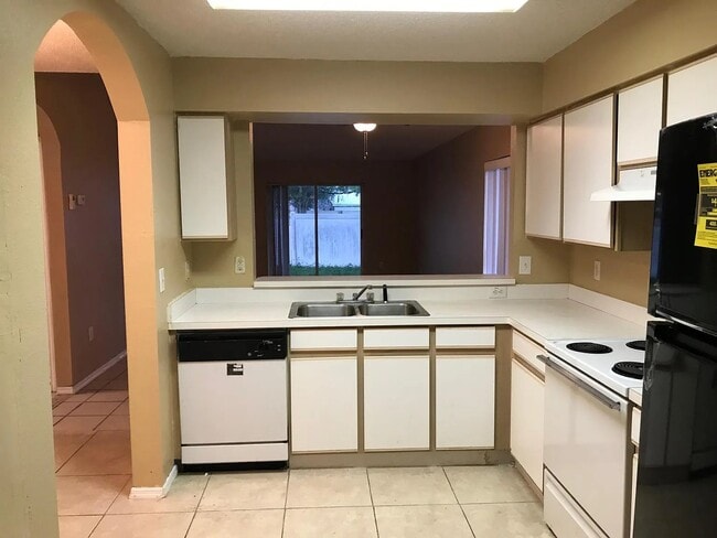 Photo - 403 Abigail Rd