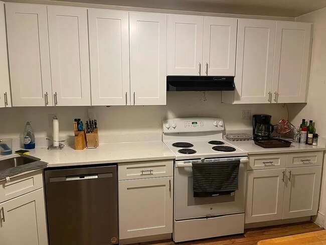 Photo - 1827 East Capitol St SE