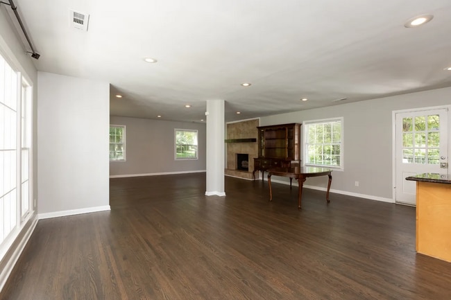 Photo - 4417 Saunders Ave