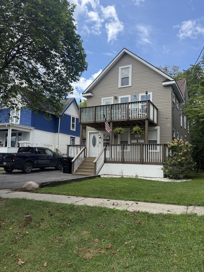 Building Photo - 219 Emerson Ave Unit 1