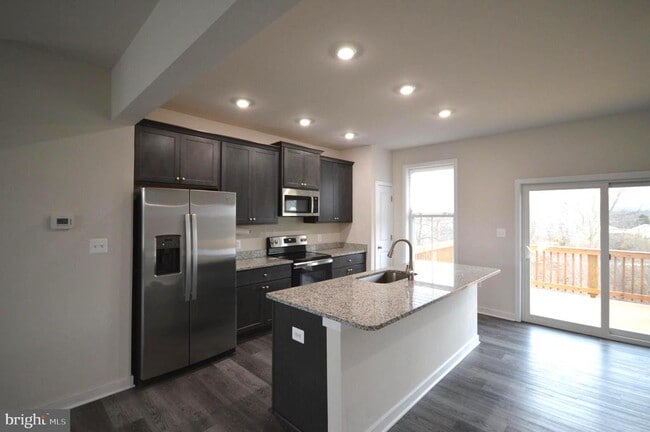 Building Photo - 44 Marineris Cir