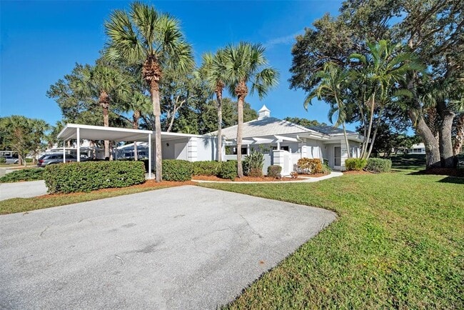 Photo - 216 Cerromar Way S