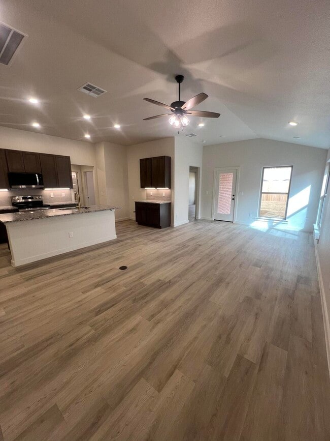 Photo - 13815 Gary Ave