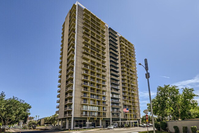 Photo - 207 W Clarendon Ave Unit F10