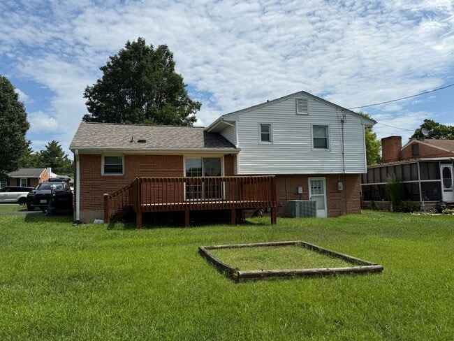 2846 Envoy Dr