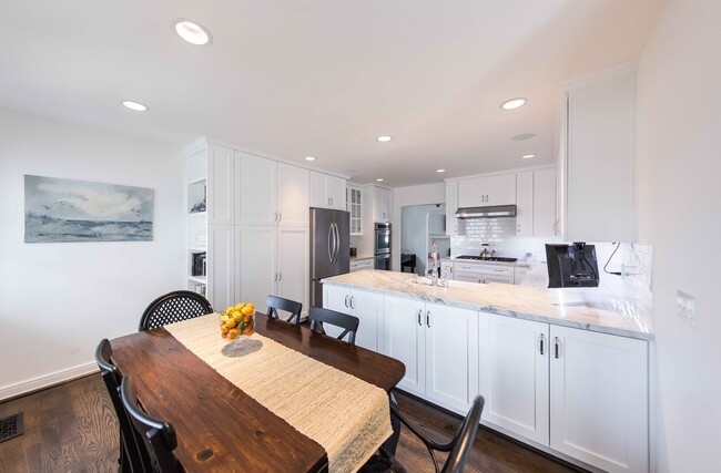 Photo - 1701 Monterey Blvd