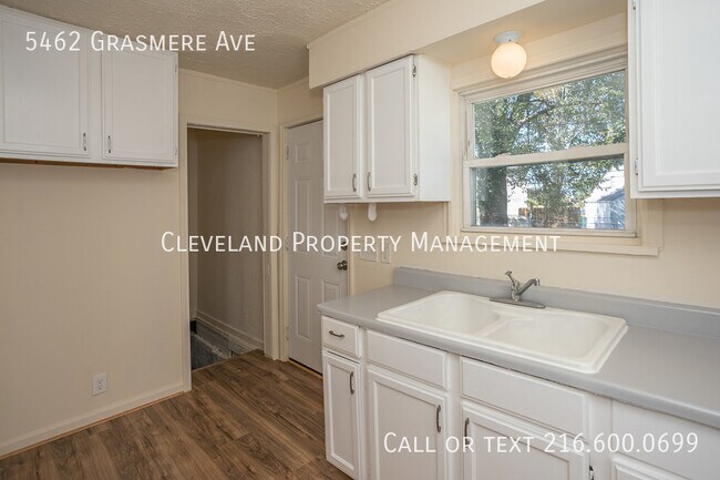 Photo - Cozy Brick Maple Hts Home