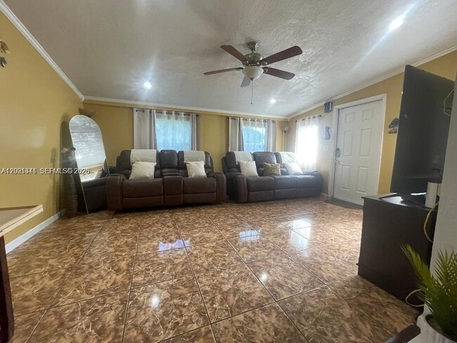 Photo - 800 N 70th Ave