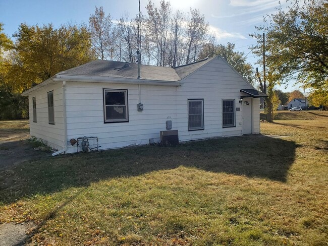 Photo - For Rent- Beautiful home in Evansdale! Pets Ok!
