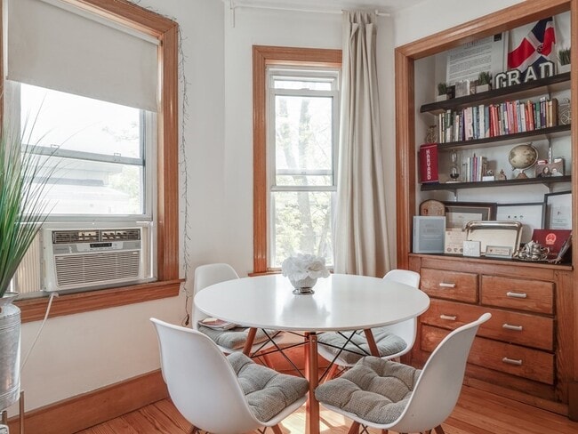 Photo - 354 Beacon St Unit 2