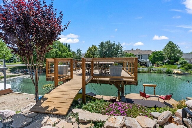 Photo - 18 Lakeview Dr
