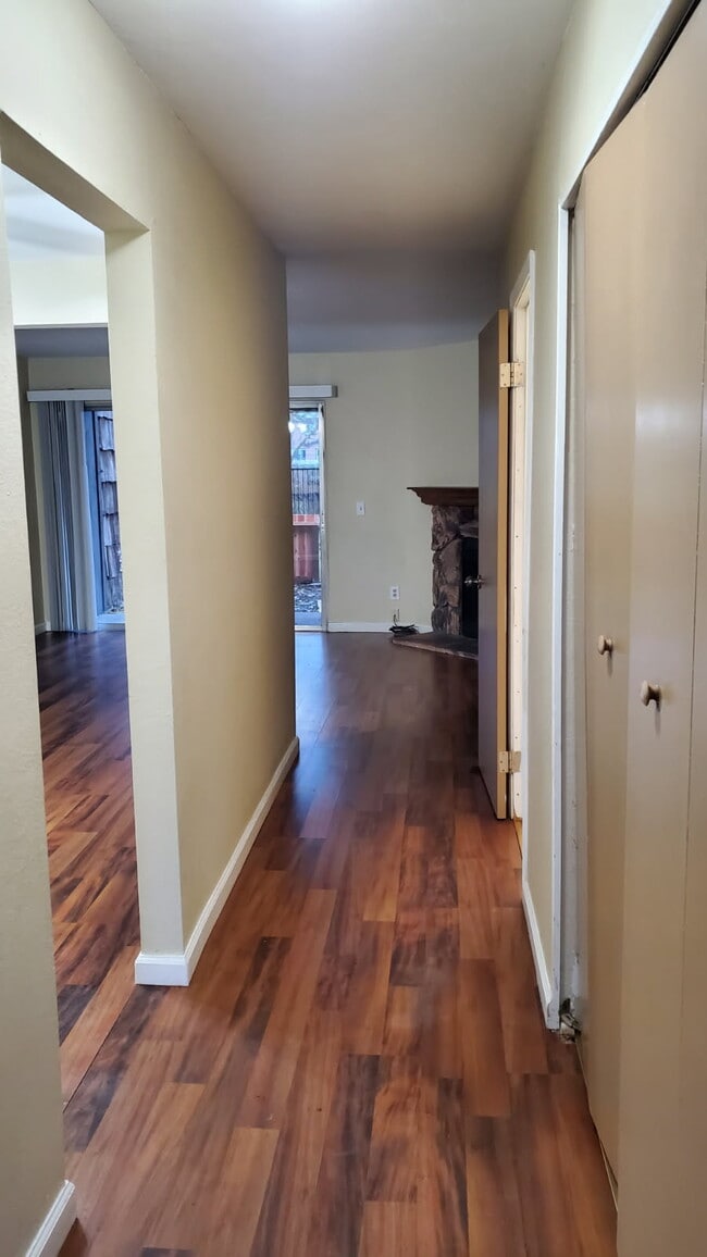 Photo - 1460 Parkway Dr