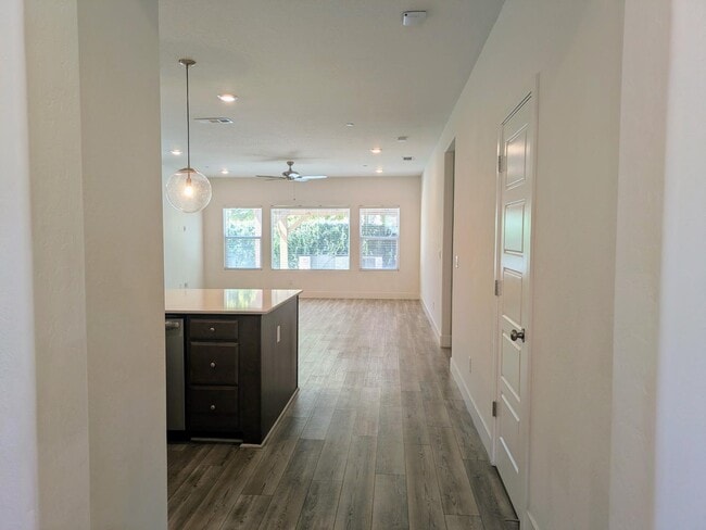 Photo - 2042 N Hughes Ave