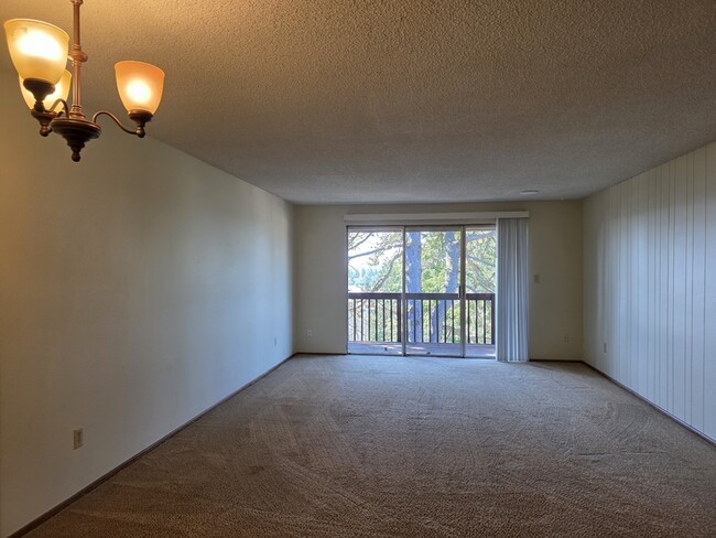 Photo - 2022 E 6th St Unit 4