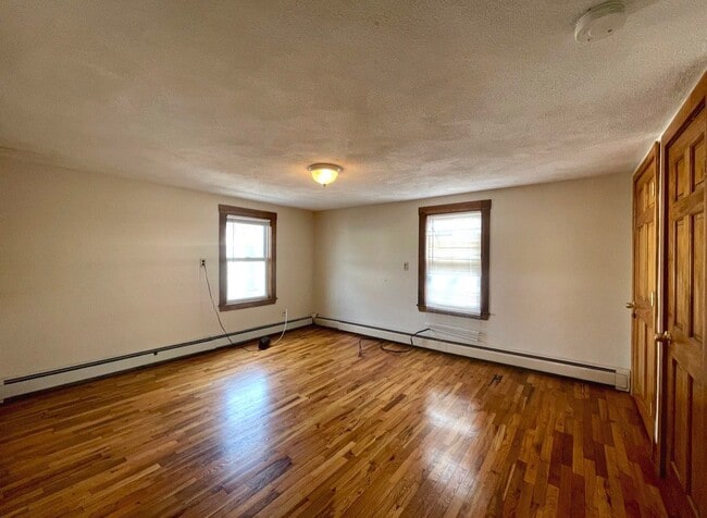 Photo - 585 Somerville Ave