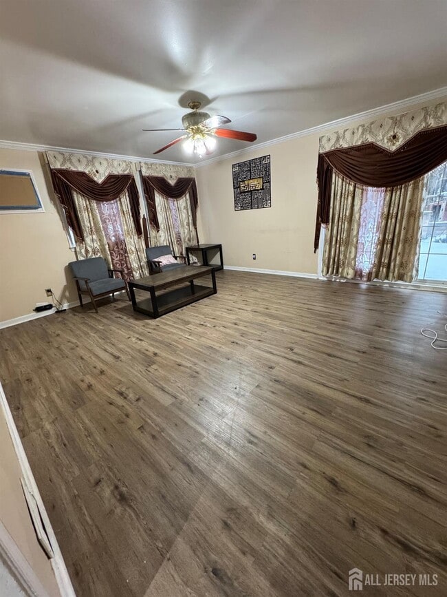 Photo - 302 W Prospect Ave