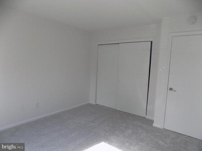 Building Photo - 106 Bancroft Rd Unit 1G