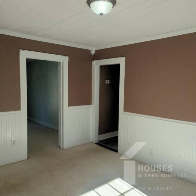 Photo - 108 Davis St