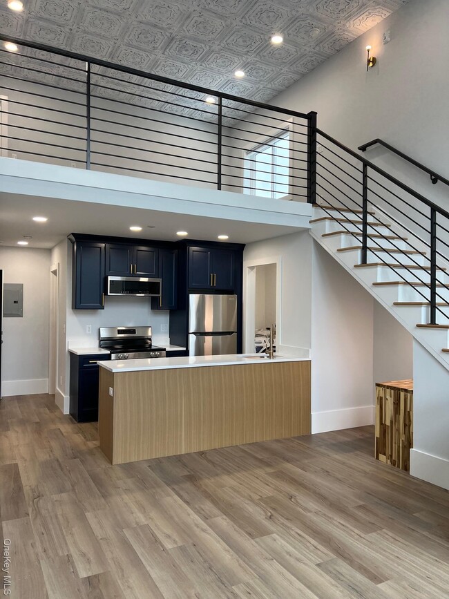 Building Photo - 42 N Main St Unit 1