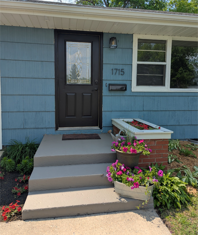 Photo - 1715 N Front St